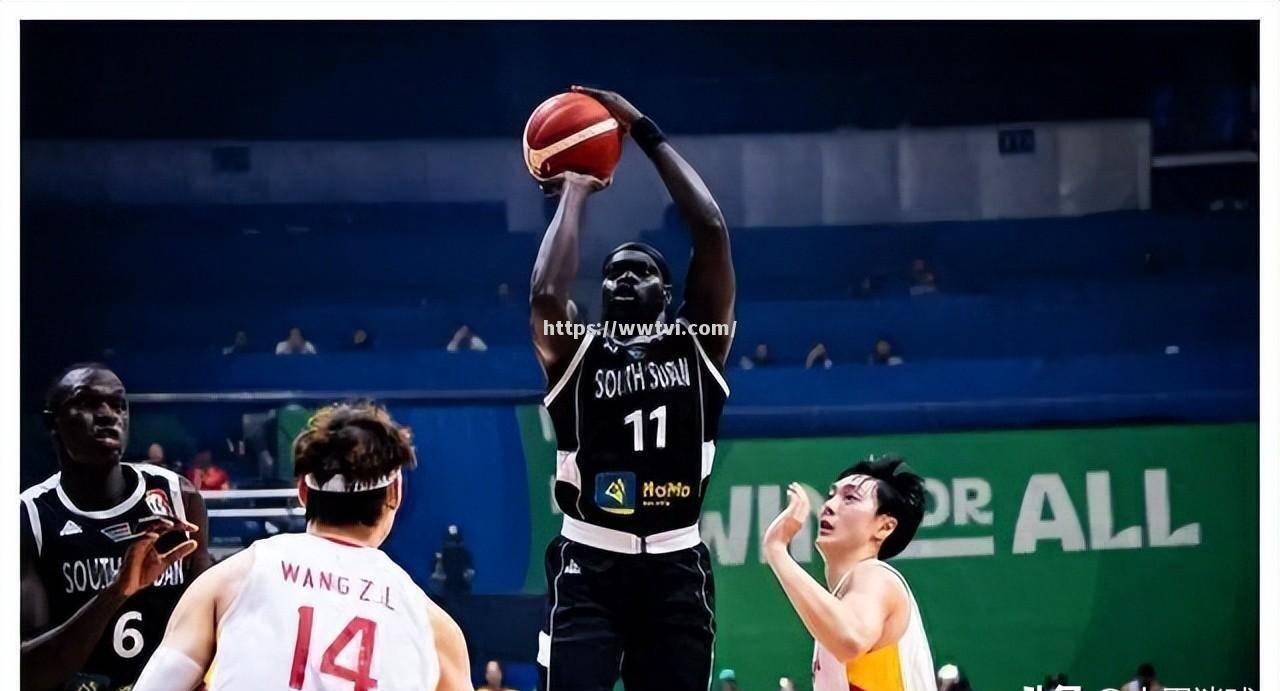 球队引进新外援,期待提升实力 球队引进新外援,期待提升实力