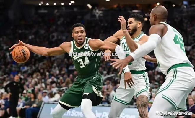 雄鹿大胜篮网,阿德托昆博轰分领军 雄鹿大胜篮网,阿德托昆博轰分领军