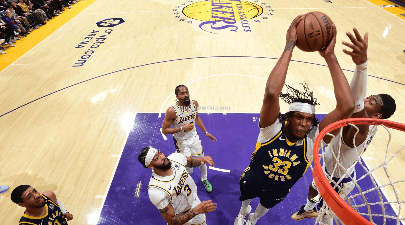 湖人大胜勇士,掀起热烈讨论! 湖人大胜勇士,掀起热烈讨论!