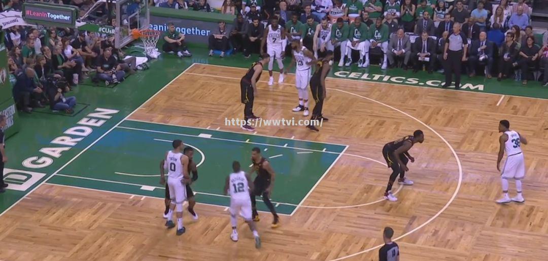 阿洲球员突然发起抗议,促进守卫集体权益 阿洲球员突然发起抗议,促进守卫集体权益