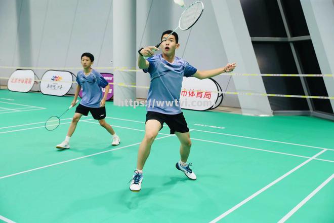 球技搏命!独特风采在羽毛球项目展现 球技搏命!独特风采在羽毛球项目展现