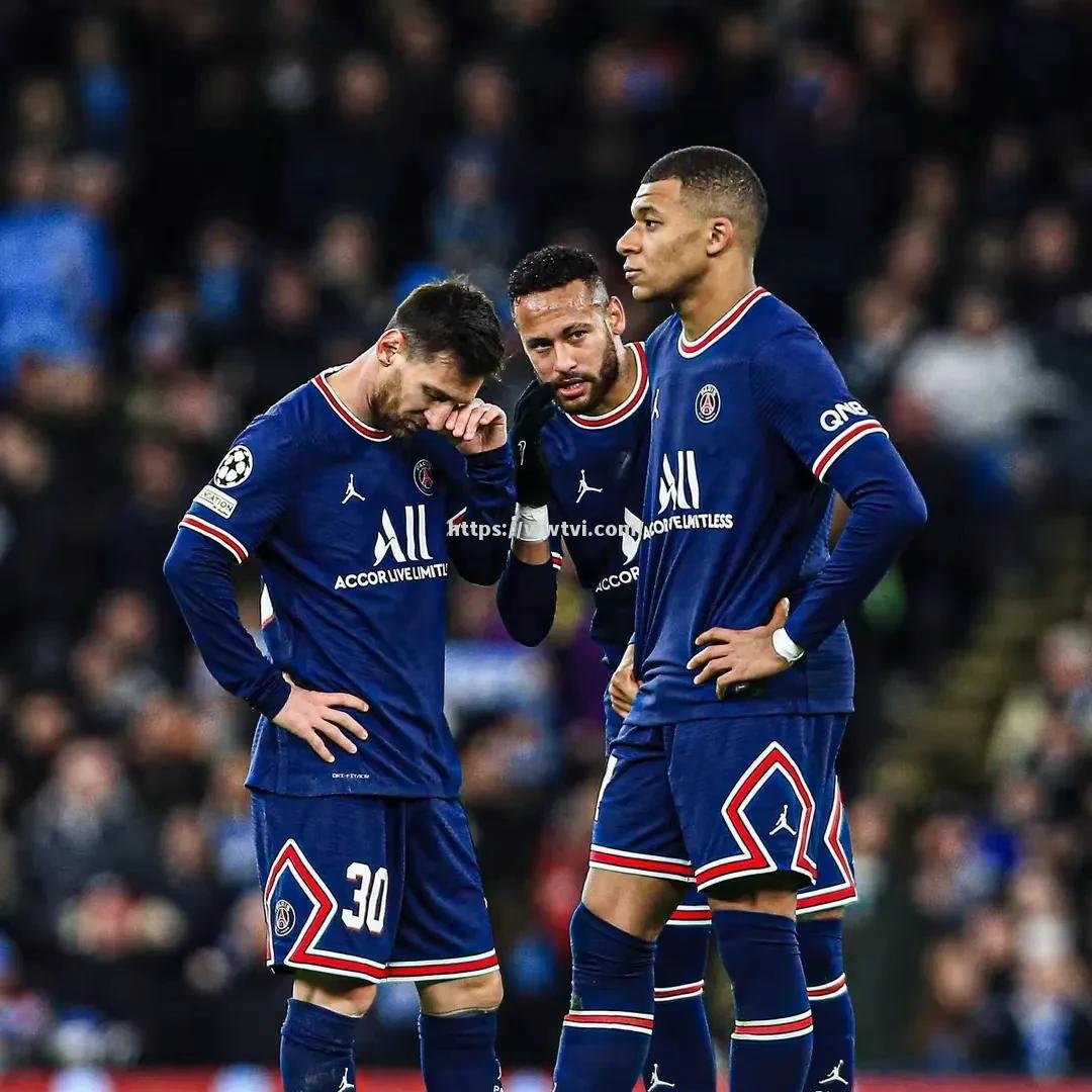 巴黎圣日耳曼再度落败,欧冠冠军前景不容乐观 巴黎圣日耳曼再度落败,欧冠冠军前景不容乐观