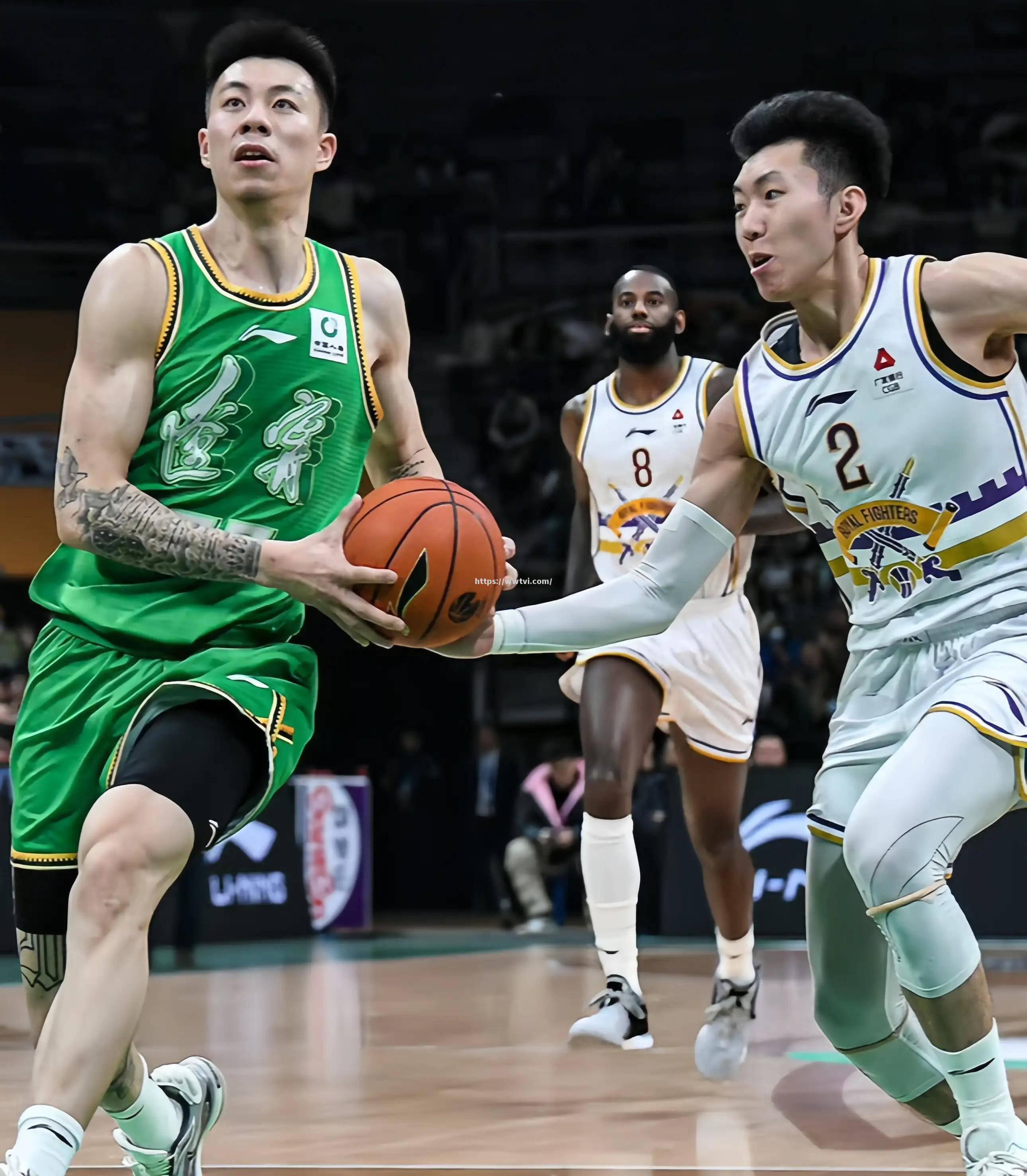 老鹰队主帅盛赞球员表现高效率获胜 老鹰队主帅盛赞球员表现高效率获胜