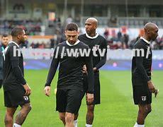 贝西克塔斯队球员神勇救球,稳居下一轮 贝西克塔斯队球员神勇救球,稳居下一轮