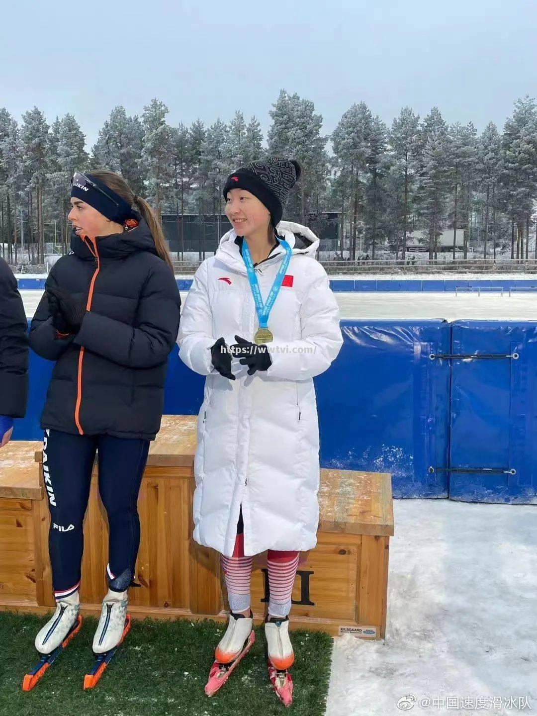 星空体育-瑞士滑雪王者！弗雷瑞登顶雪车金牌