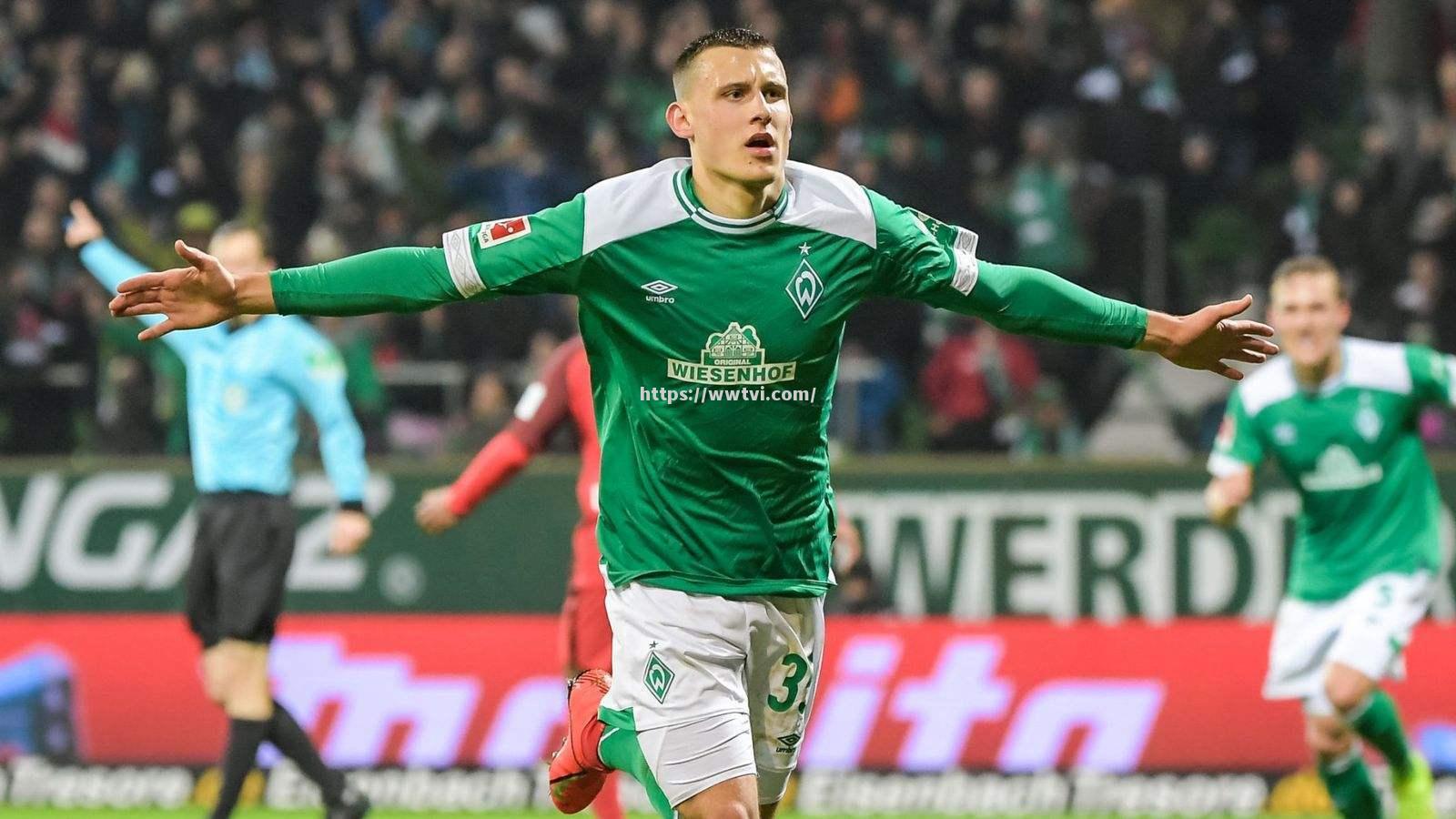 门兴格拉德巴赫凭借精彩表现,赢得球迷欢呼 门兴格拉德巴赫凭借精彩表现,赢得球迷欢呼