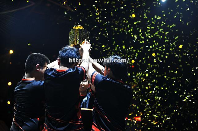 青海队凭借团队合作赢得比赛 青海队凭借团队合作赢得比赛