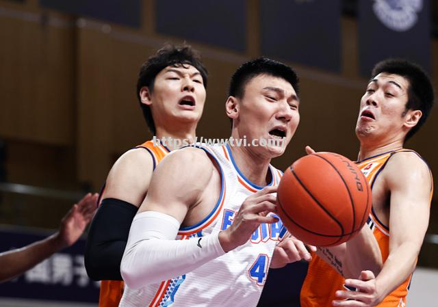 辽宁队客场击败上海,迎来胜利 辽宁队客场击败上海,迎来胜利