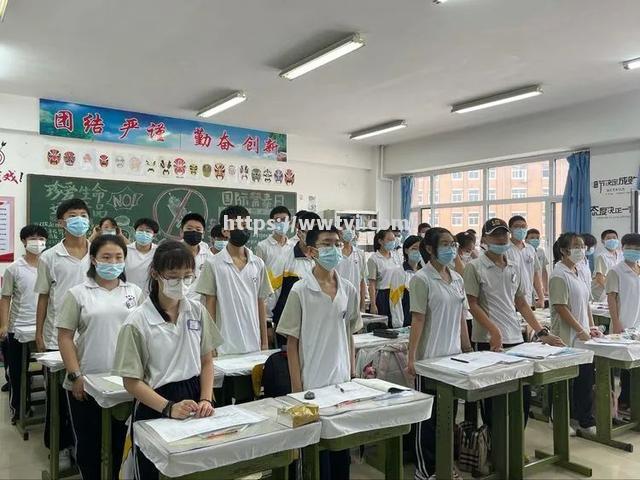 瓦朗谬球员面临压力,团结备战新挑战 瓦朗谬球员面临压力,团结备战新挑战