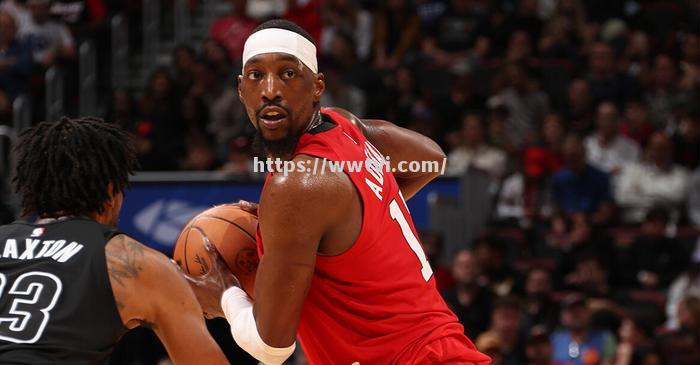 篮网全队发挥抢眼,主场击败热火 篮网全队发挥抢眼,主场击败热火