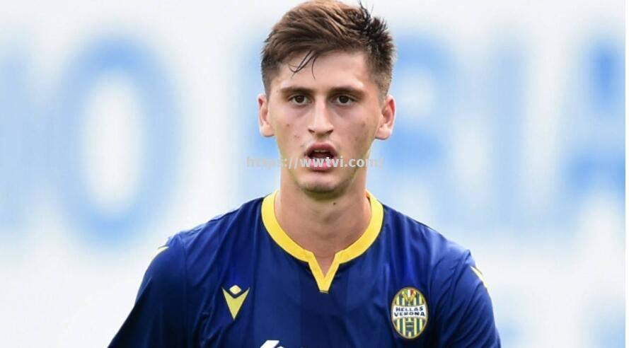 那不勒斯客场惨败维罗纳,遭遇四连败 那不勒斯客场惨败维罗纳,遭遇四连败