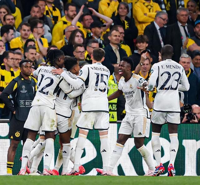 星空体育-皇马主场取胜，卢卡斯C罗连场破门