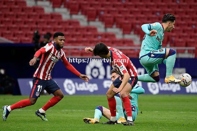 星空体育-拜仁遭遇绝境！出线悬念不再