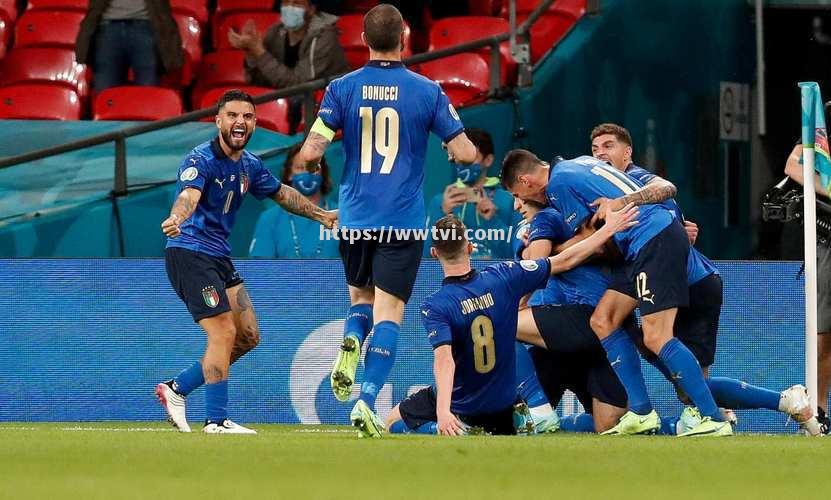 水球比赛中匈牙利队剧烈对抗获胜 水球比赛中匈牙利队剧烈对抗获胜