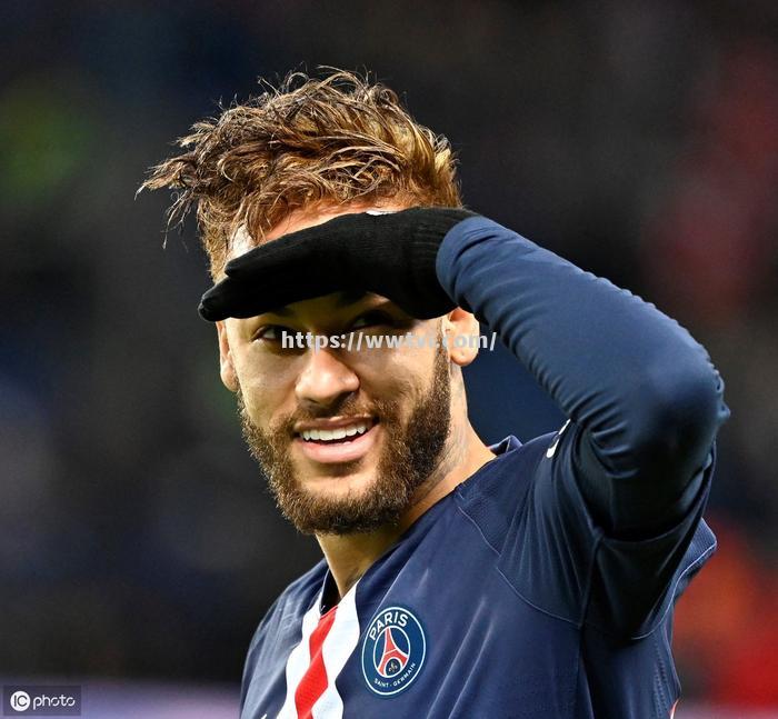 星空体育-里昂球员伤愈复出，助球队取胜