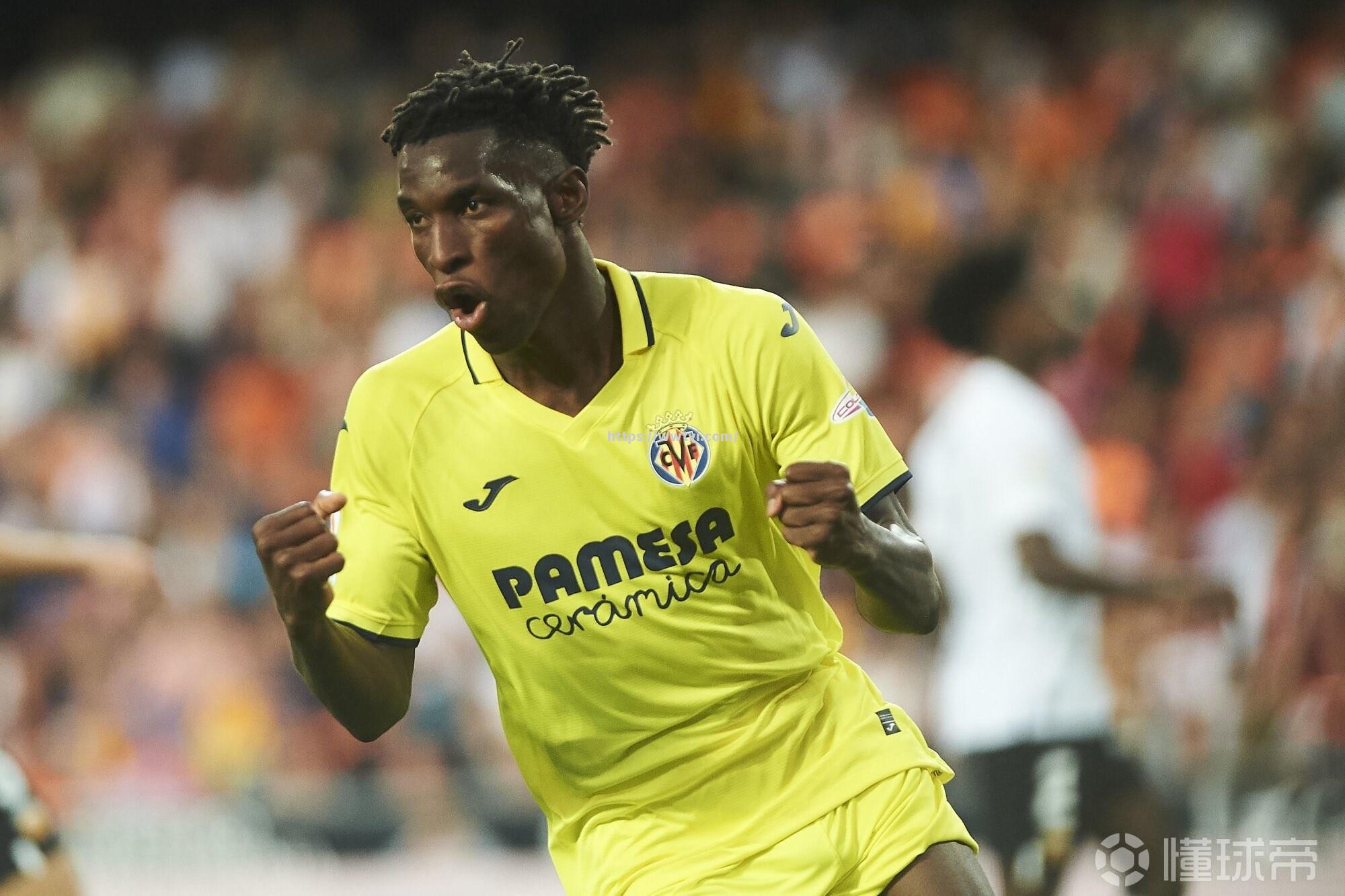 星空体育-米兰双雄展开紧张备战，球迷期待胜利