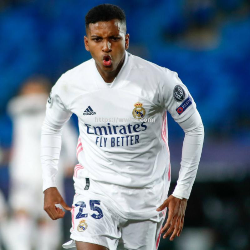 里奇盛赞科雷亚,那不勒斯新星展露锋芒 里奇盛赞科雷亚,那不勒斯新星展露锋芒